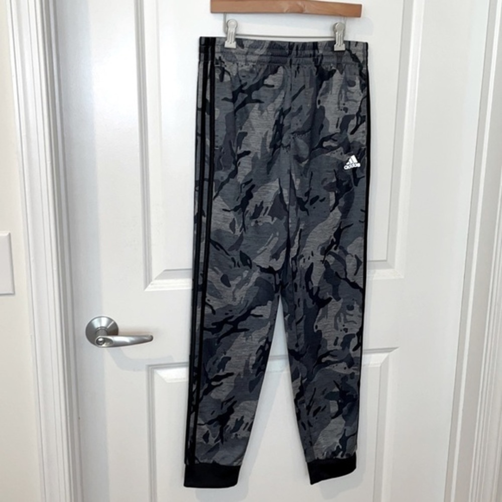 ADIDAS | Youth Size XL (18-20) ADIDAS Black & White Camouflage Athletic Pants - Picture 3 of 7